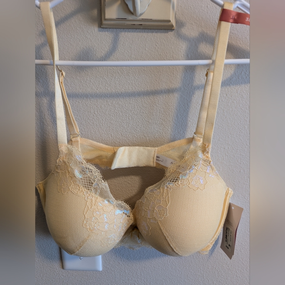 Ambrielle Women's Bra 38 D NEW with Tags Yellow Lace Girly Coquette Feminine
